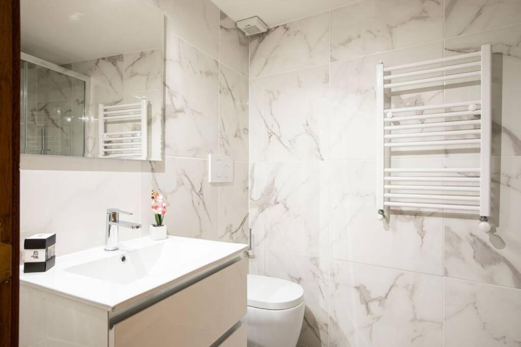 Unforgettable Split Level Jacuzzi Navona - Collection Apartamento *