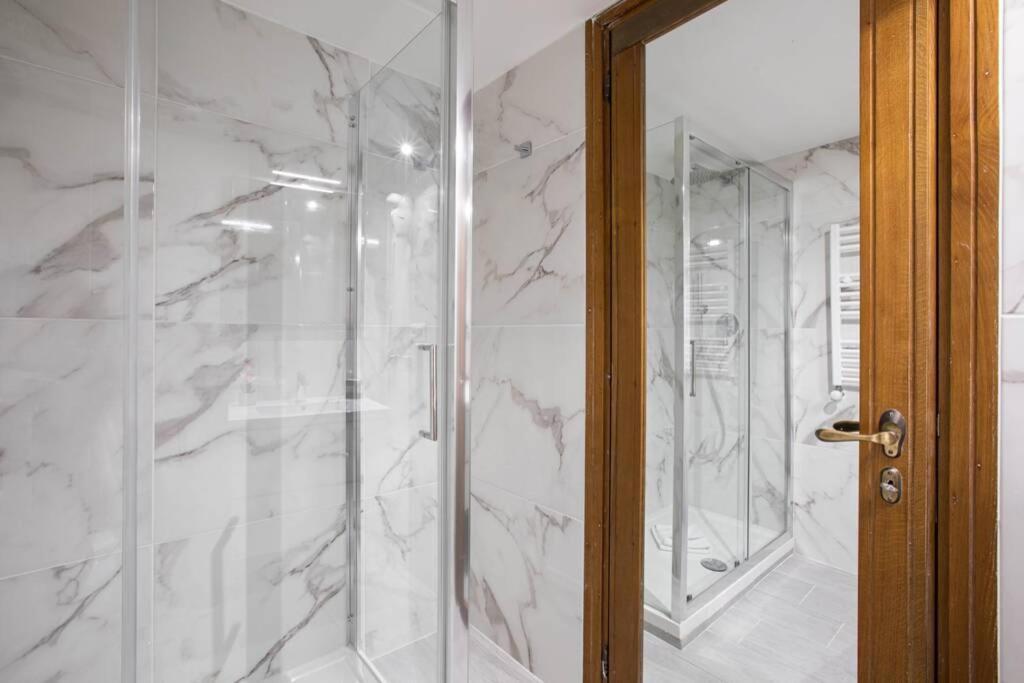 Unforgettable Split Level Jacuzzi Navona - Collection Roma
