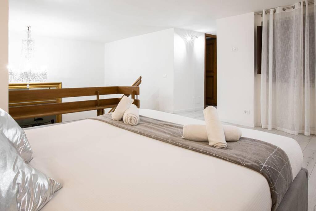 Unforgettable Split Level Jacuzzi Navona - Collection Rom